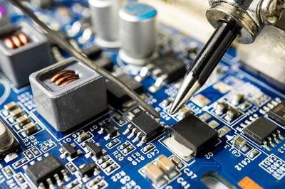 疫情沖擊與需求變遷 消費(fèi)電子疲軟下的驅(qū)動(dòng)IC廠商轉(zhuǎn)型之路